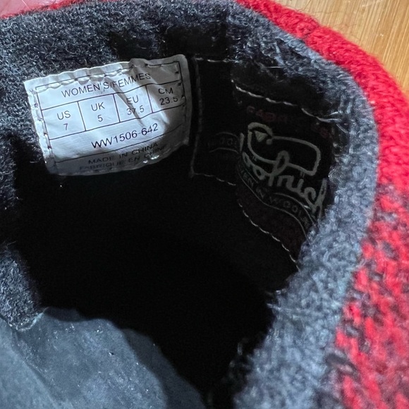 WOOLRICH Red & Black Wool Plaid Platform Clogs Size 7 - Picture 6 of 13